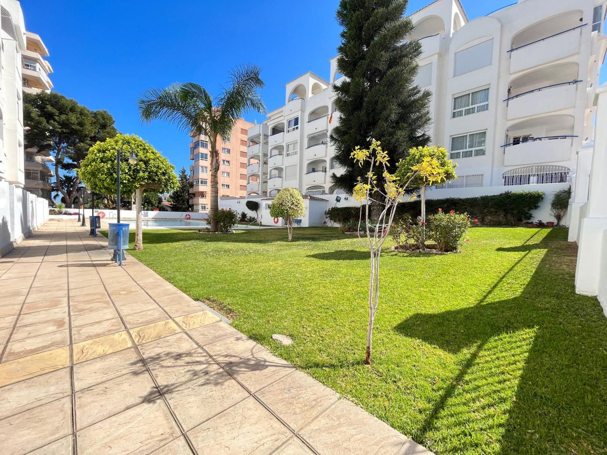 Appartement Spacieux Avec Terrasse Et Piscine Benalmádena Eksteriør billede