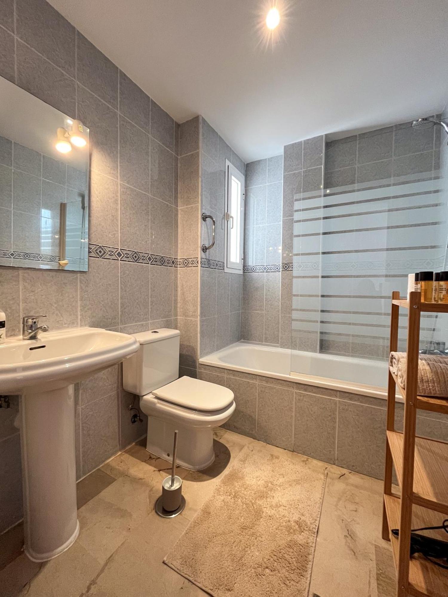 Appartement Spacieux Avec Terrasse Et Piscine Benalmádena Eksteriør billede